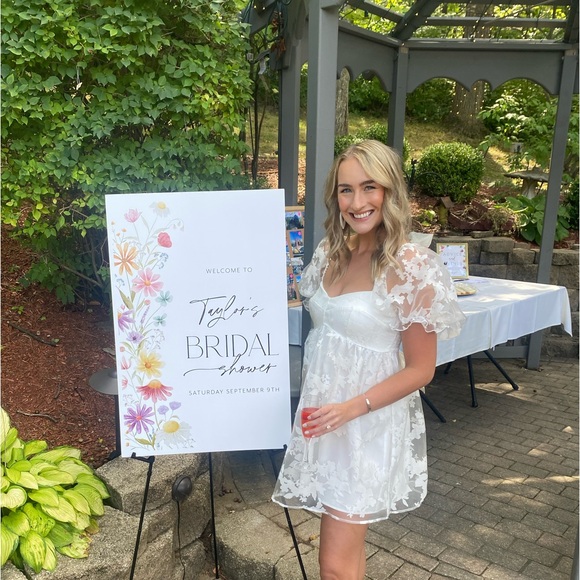 White Floral Allison + Dress - Picture 1 of 3